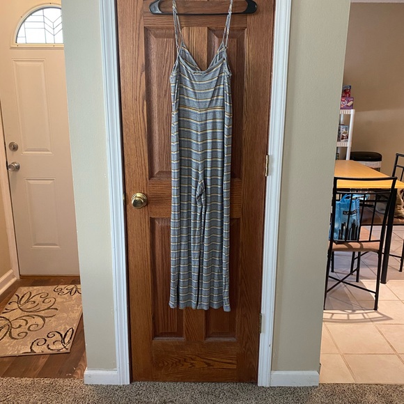 Jumpsuit - Picture 3 of 4